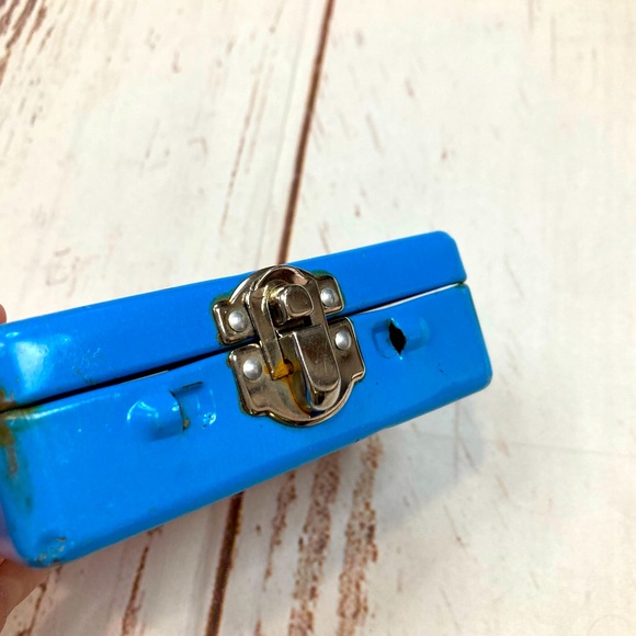 Sanrio Hello Kitty Mini Metal Lunchbox Vintage 70s - Picture 4 of 11